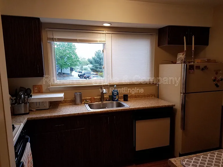 35 Glenview Dr — Photo 4