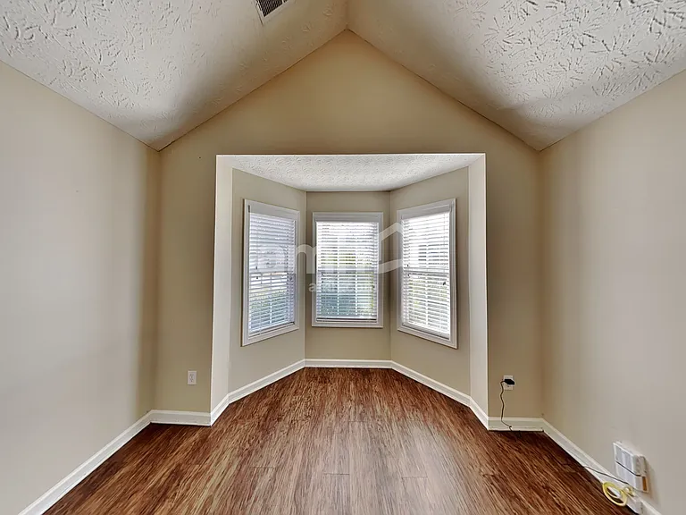 2166 Blueberry Ln — Photo 18