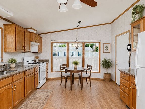 5th image of 173 Bumila Dr