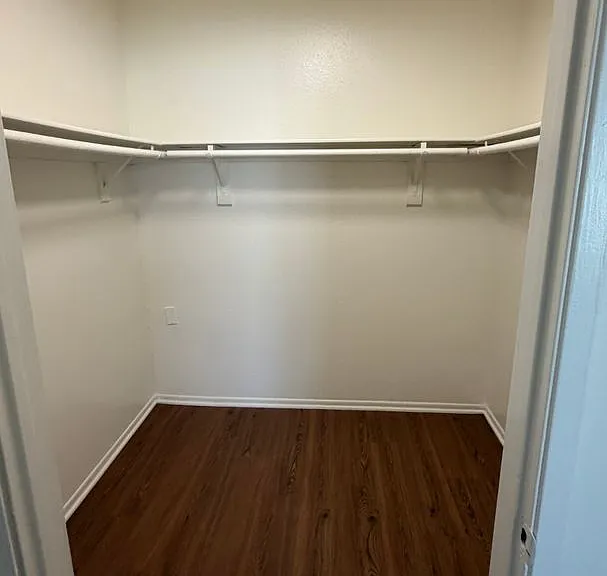 6726 WOODLEY — Photo 13