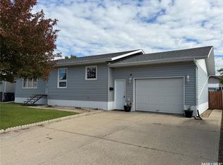 15 Souris Cres, Redvers, SK S0C2H0