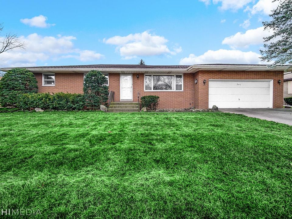 1st image of 741 W 66th Ave