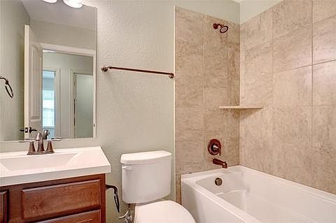 5th image of 2956 Peyton Brook Dr