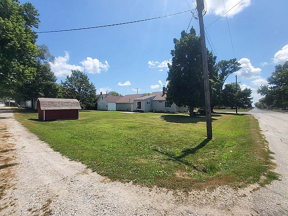 4th image of 229 W Main St