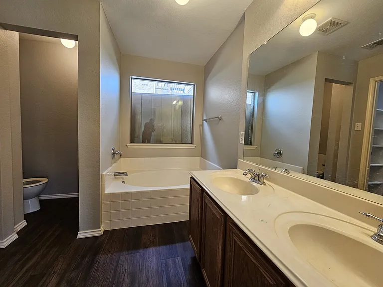 3200 Hoover Dr — Photo 11