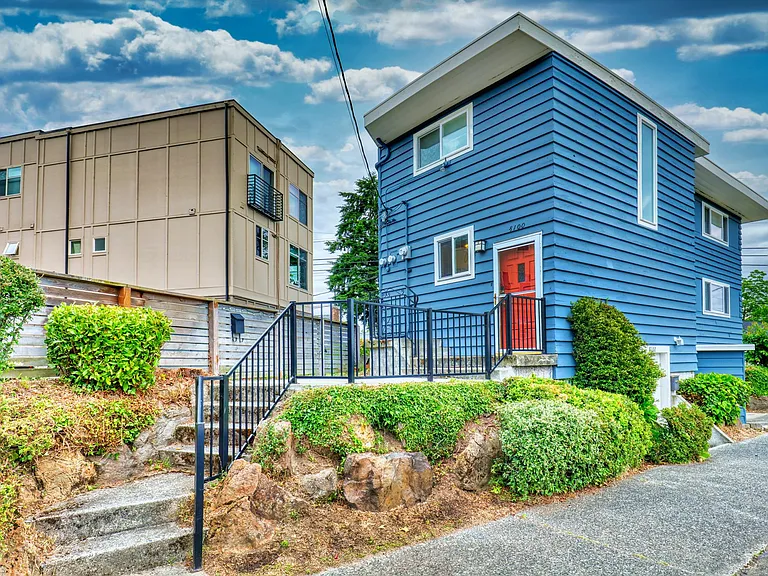 8100 Green Lake Dr N — Photo 18