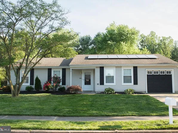 15 Lawrence Ln, Westampton, NJ 08060