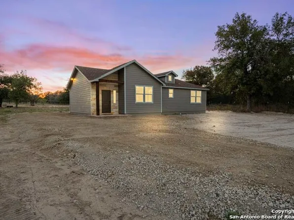 25589 Campbellton Rd, San Antonio, TX 78264