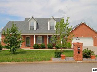 2530 Covington Cir, Sevierville, TN 37876