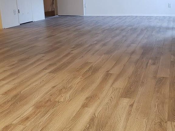 5th image of 1610 Granville Ave APT 1