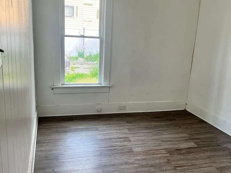 839 E 26th St #2 — Photo 18