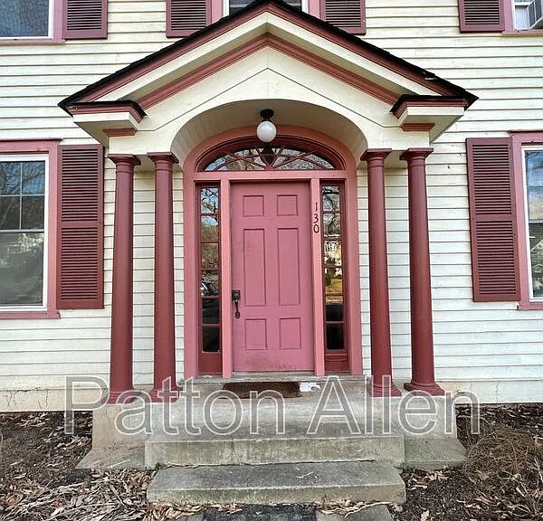 130 Edwin Pl #1 — Photo 2