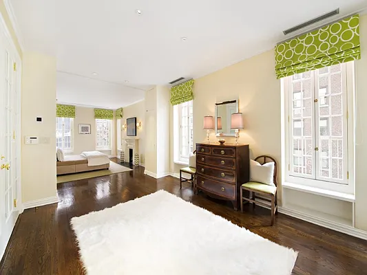 Sold by Sotheby's International Realty | media 5