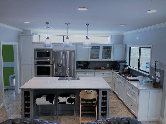 2nd image of 3309 Hollywood Ave