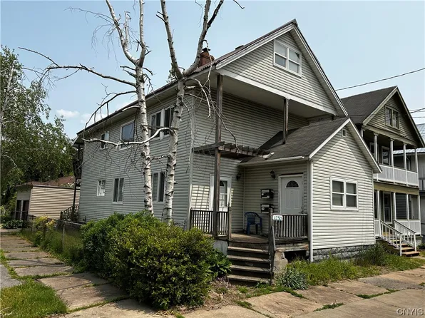 1230 Thorn St, Utica, NY 13502