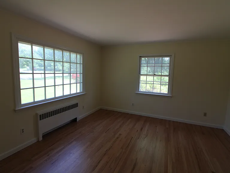 229 Pittstown Rd — Photo 9