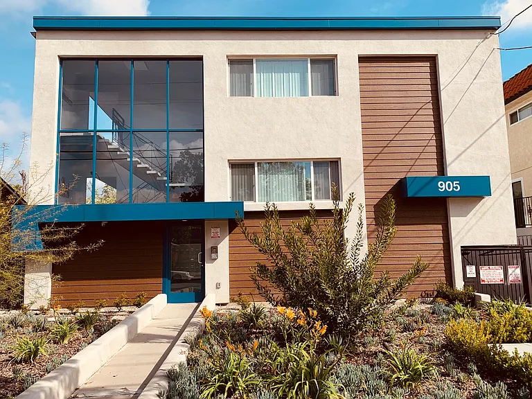 905 E Garfield Ave #14 — Photo 6