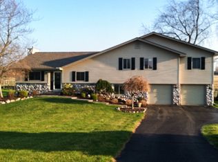 715 E Erie Rd, Temperance, MI 48182