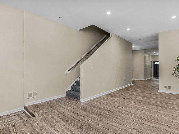 4th image of 1315 W Lafayette Ave