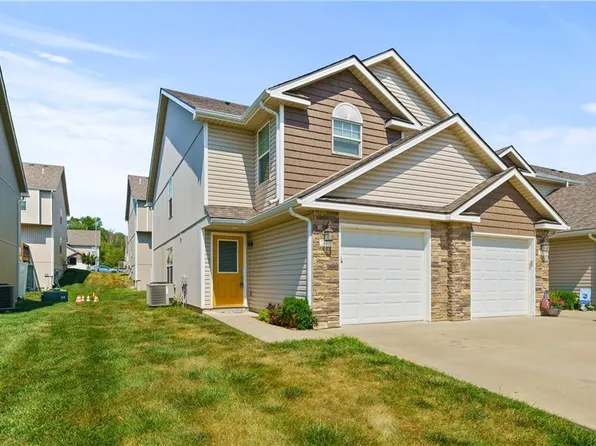 218 N Washington St, Raymore, MO 64083