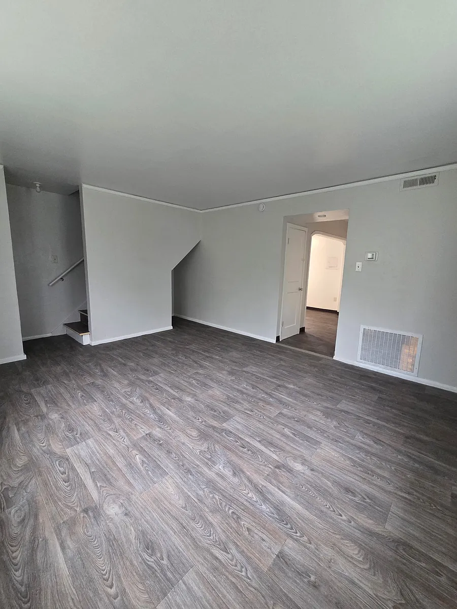 Building Photo - 1411 NW Carden Ave #1411