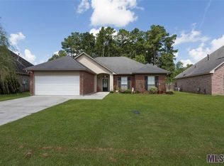 26011 Willow Wood St, Denham Springs, LA 70726