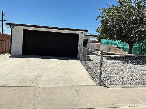 1008 E Elizabeth St Photo 1