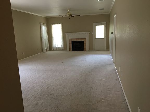 2nd image of 816 Tortuga Ln