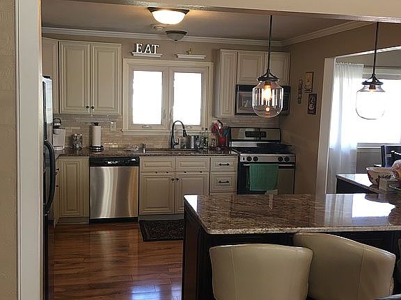 Main kitchen 