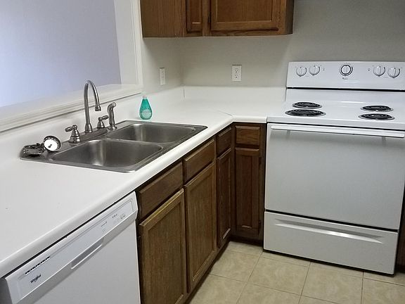 4th image of 3836 Belle Meade Ct APT B