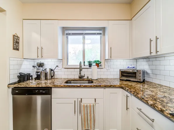 Parkview Commons Apartments, LLC