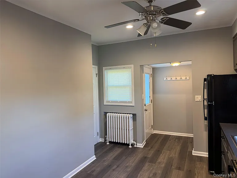 671 Main St #1 — Photo 8