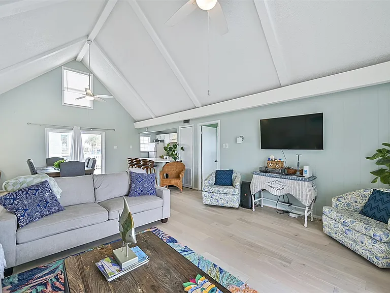 16904 Beachcomber Dr — Photo 10