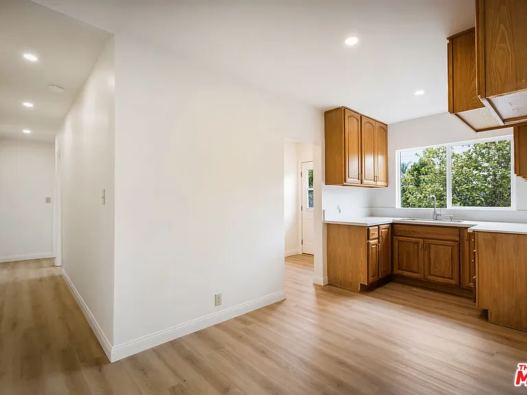 1720 N Avenue 45 — Photo 9