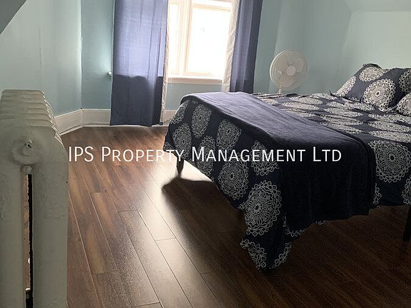 5th image of 114 Bridge St E