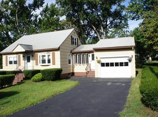 52 Robert St, Dracut, MA 01826