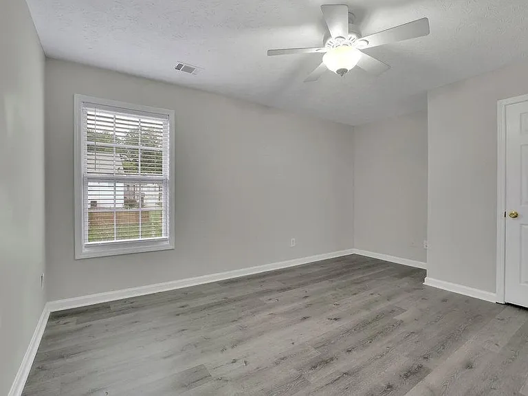 3081 Kentmere Dr — Photo 14