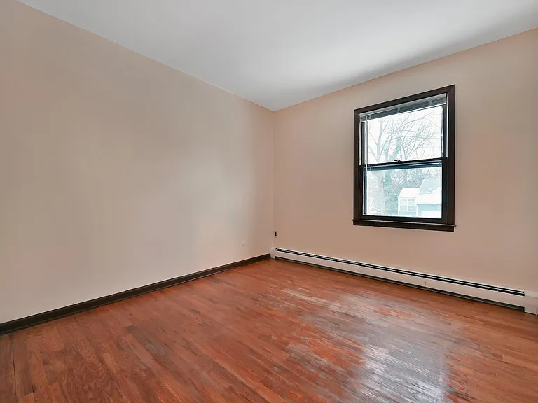 27 Beech St — Photo 15