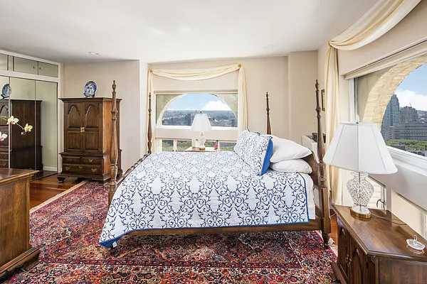 Sold by Tabak Real Estate | media 17