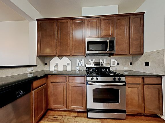 4th image of 2310 Waterford Park St