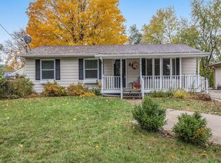 1635 Hanchett Ave NW, Grand Rapids, MI 49504