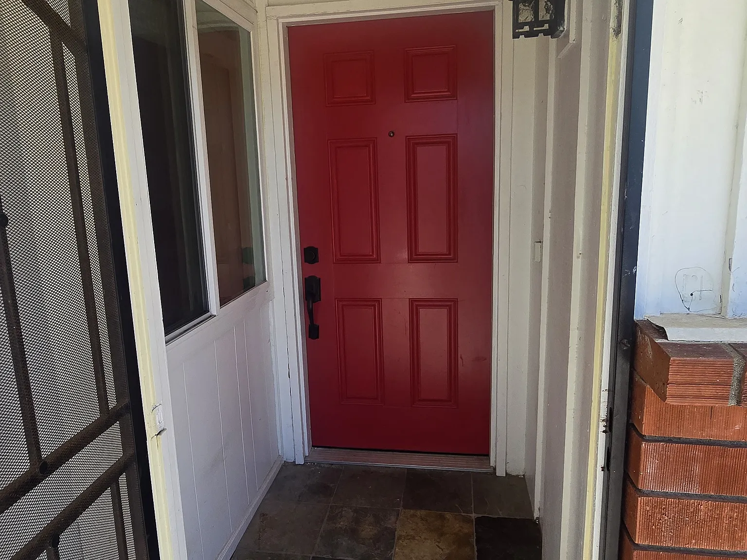 3 bed, 1200 sqft, $3,450 — Photo 2