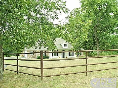 2nd image of 361 An County Road 313