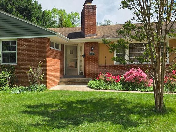 3rd image of 10027 Kensington Pkwy