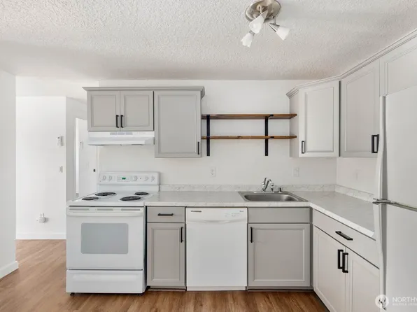 435 Williams Avenue N #206, Renton, WA 98057