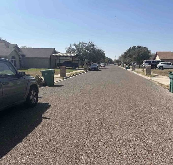 Exterior Neighborhood (street photo)