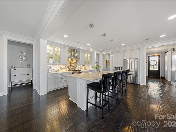 4th image of 4216 Crump Hill Ct