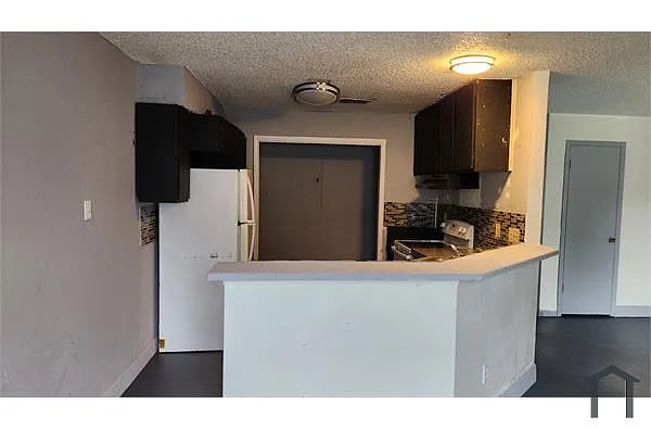 Building Photo - 4302 Duval Rd #A