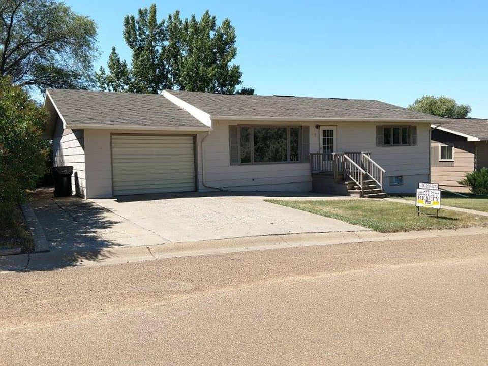 1st image of 82 Heather Ln