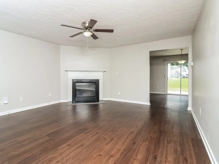 271 Springbottom Ct — Photo 5